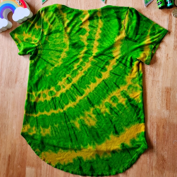 St. Patrick's Day Three Bird Nest Customized tie Dye scoop neck tunic small - Picture 3 of 3